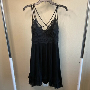 Listicle Womens Knee Length Crochet Tank Dress Sleeveless Size‎ Small- Black